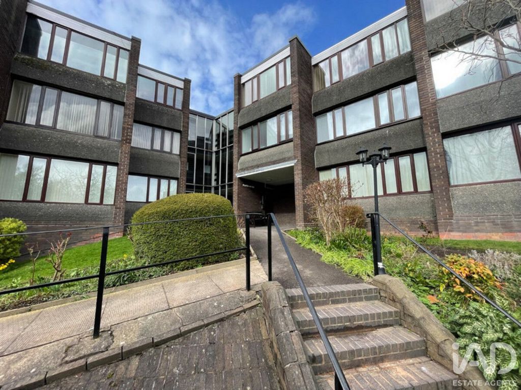 Property photo 2 of 14