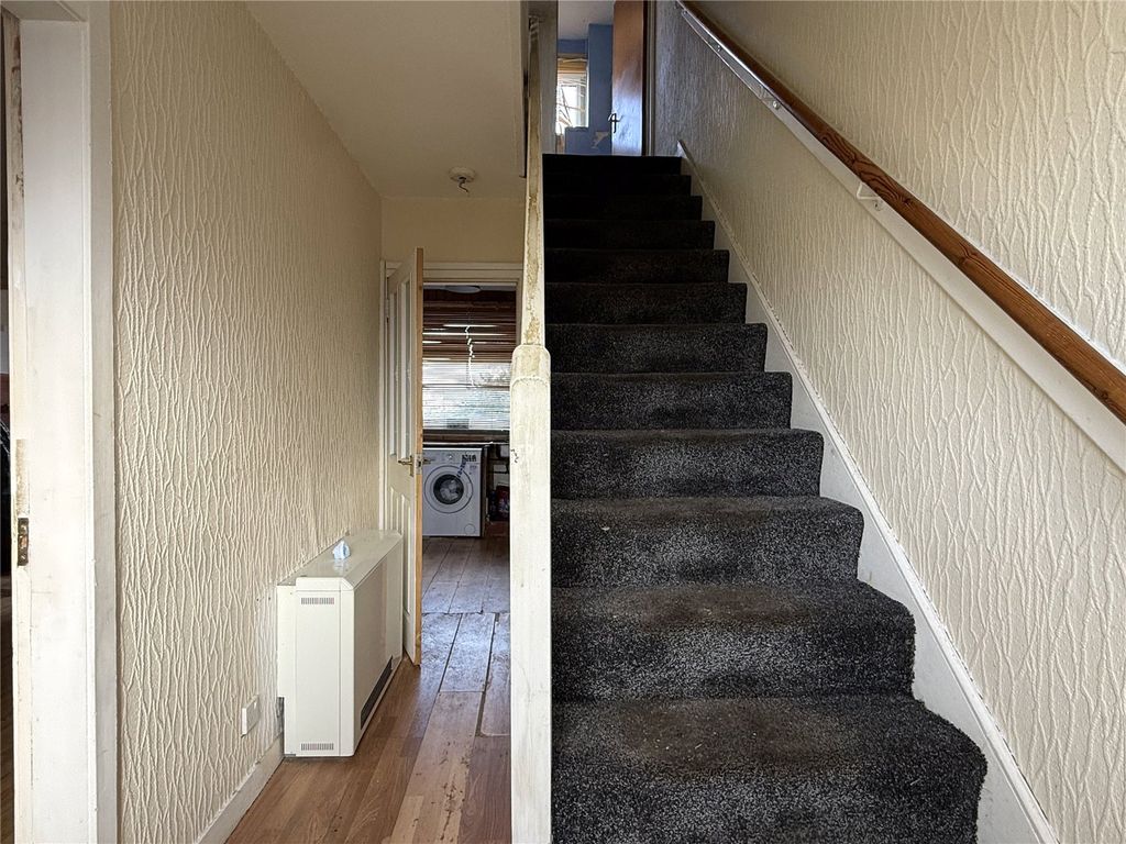 Property photo 3 of 9 Picture No. 29