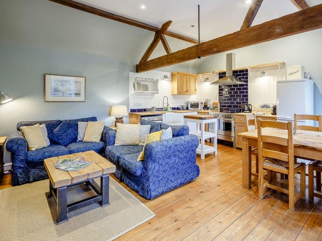 Property photo 1 of 8 11029300
