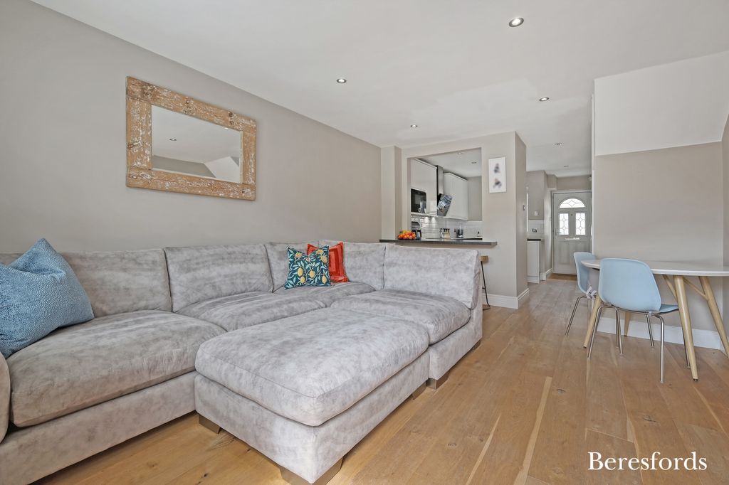 Property photo 2 of 20 Picture No. 23