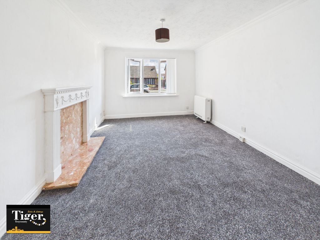 Property photo 2 of 9 Cam01931G0-Pr0405-Still005