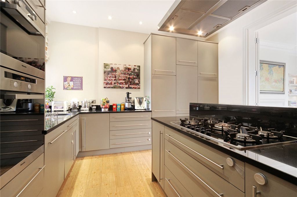 Property photo 3 of 6 Picture No. 04