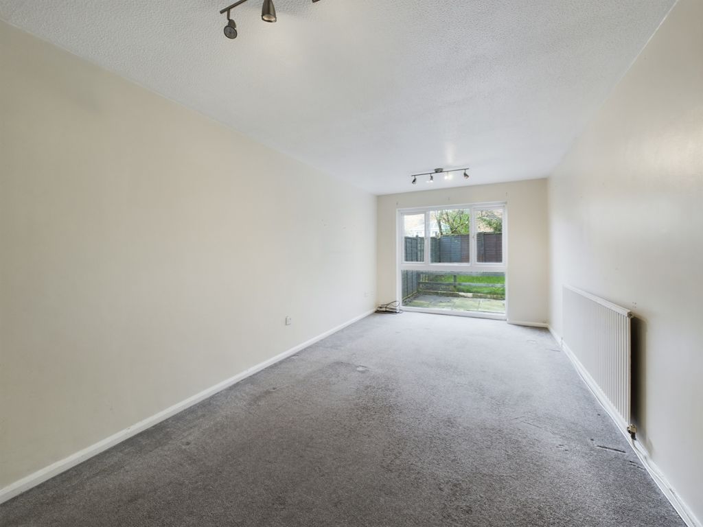 Property photo 3 of 9 Cam03052G0-Pr0058-Still004