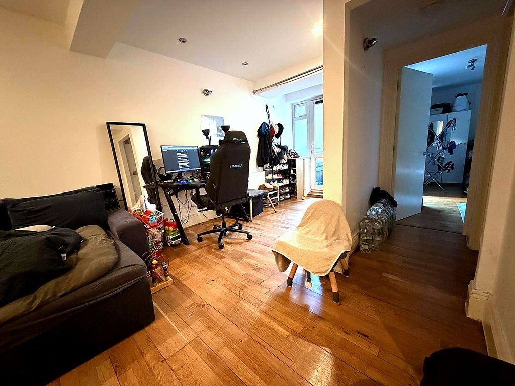 Property photo 1 of 5