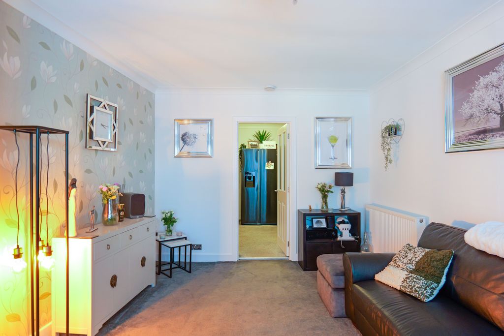 Property photo 3 of 54