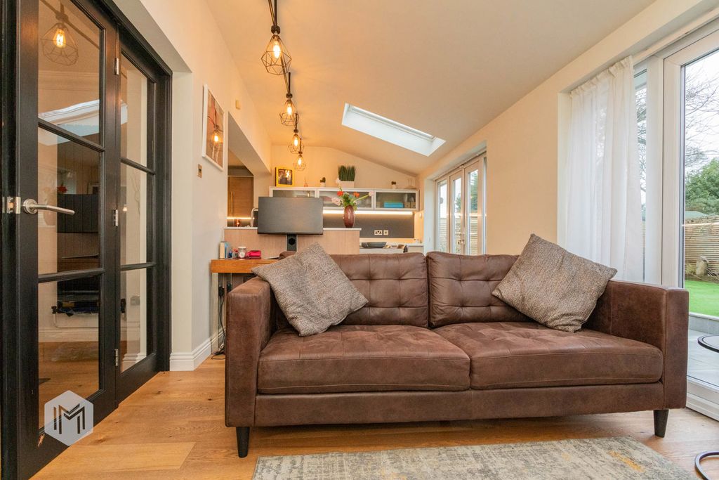 Property photo 3 of 36 Photograph