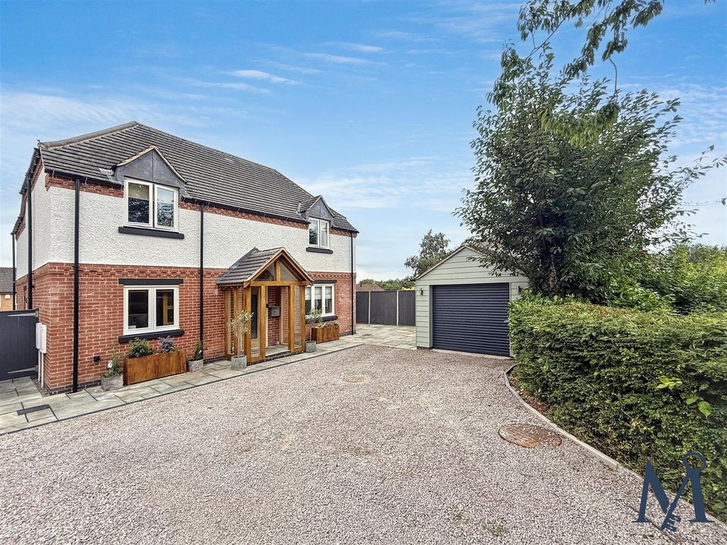 Property photo 1 of 32