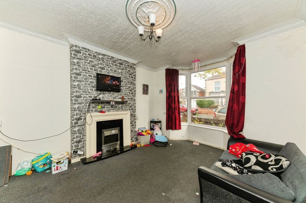 Property photo 3 of 15