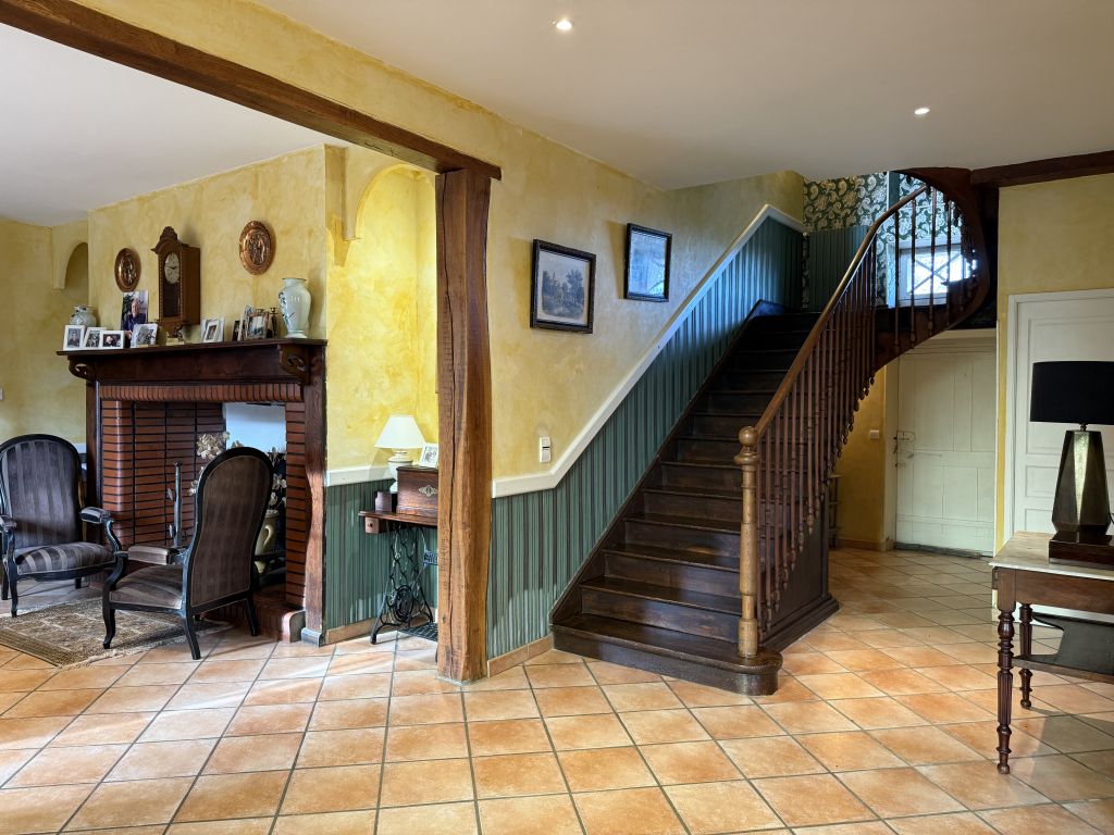 Property photo 2 of 20