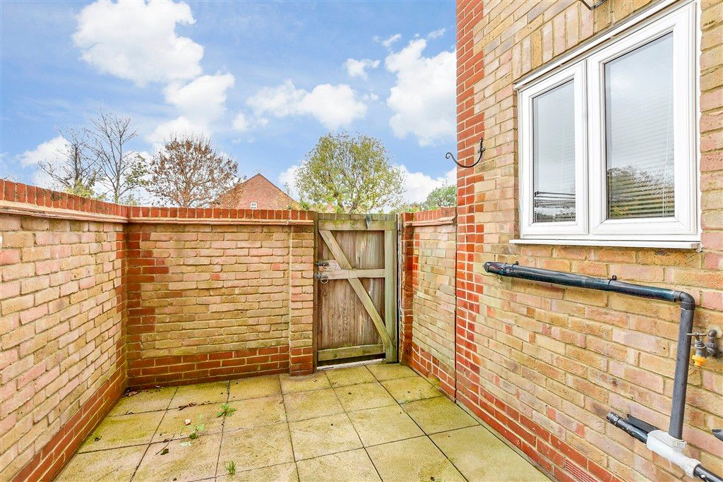 Property photo 2 of 9 Patio / Decking