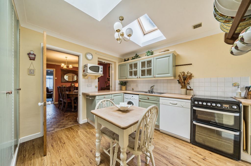 Property photo 3 of 20 1346366-18-68B9Bc...