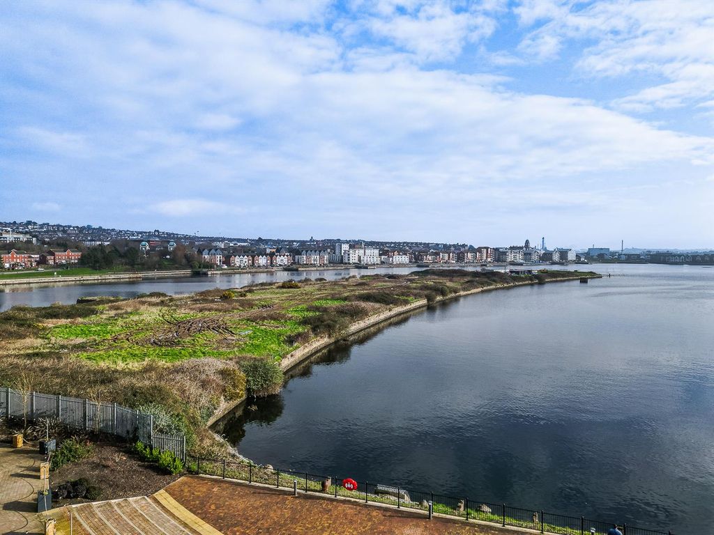 Property photo 2 of 23 Front