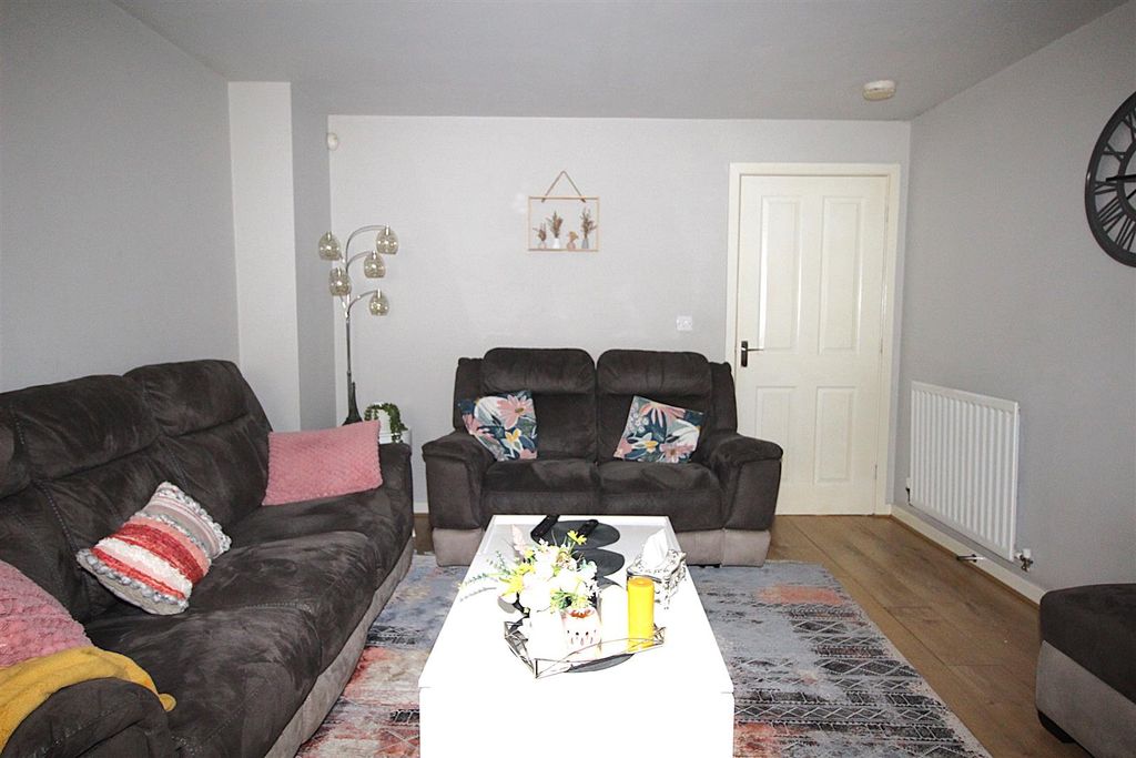Property photo 2 of 12 Img_0989.Jpg