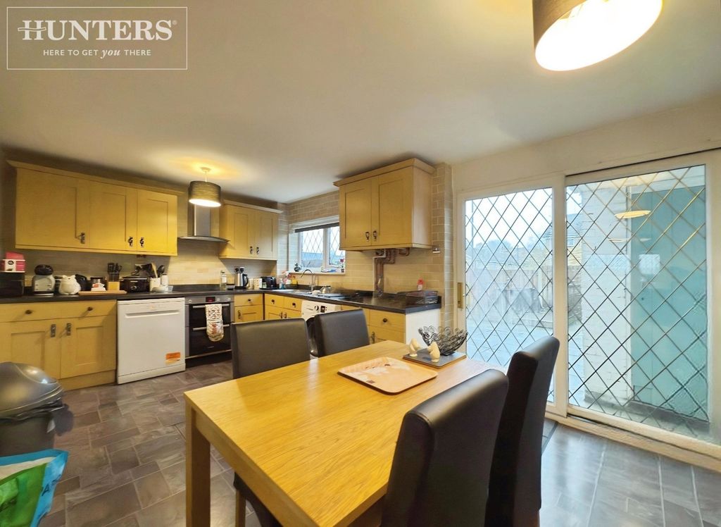 Property photo 3 of 16 Pbox-Img.Jpg