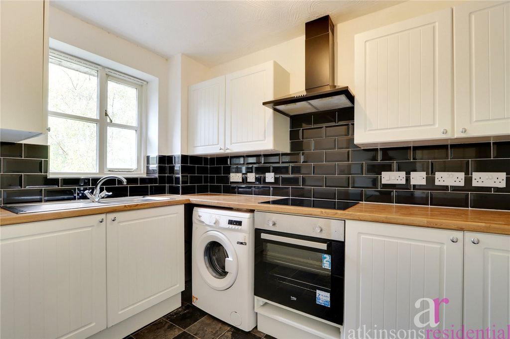 Property photo 3 of 10 Picture No. 04
