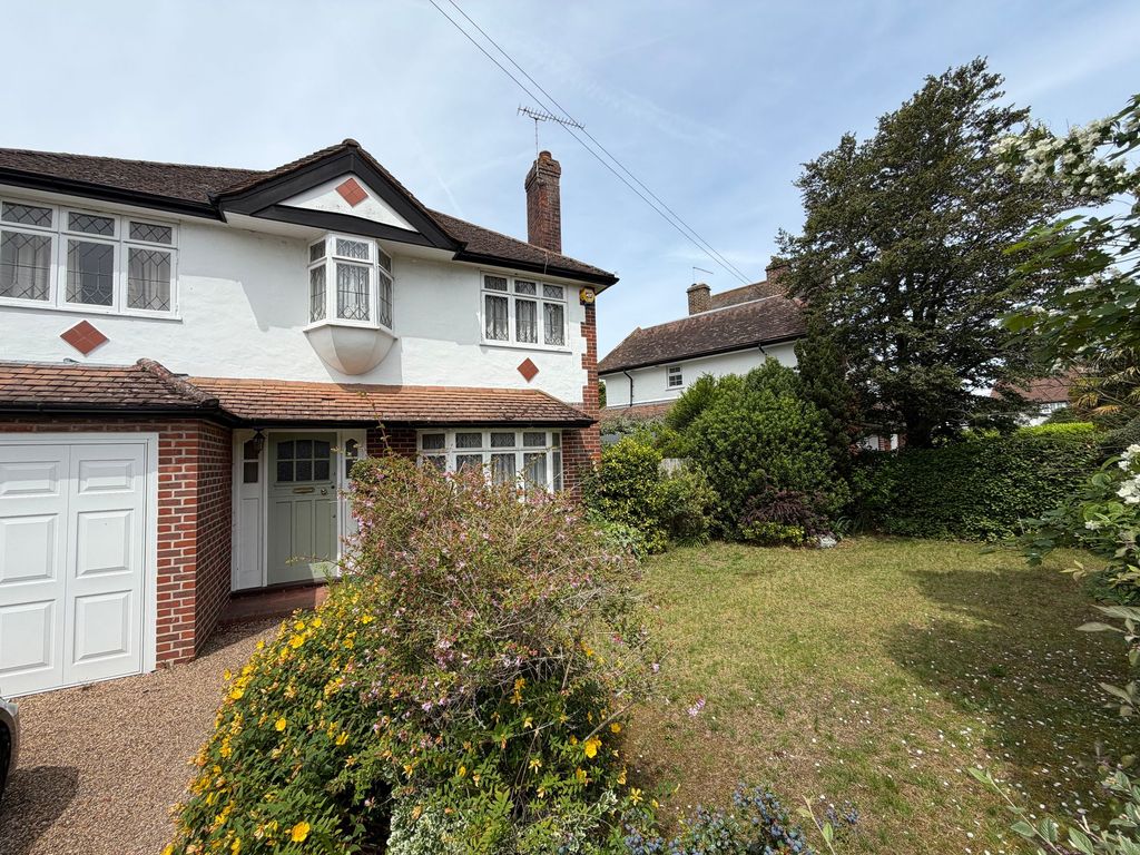 Property photo 2 of 19