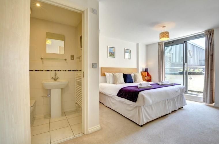 Property photo 3 of 12 4697722