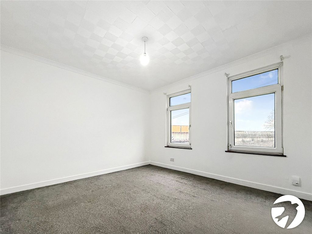 Property photo 3 of 10 Picture No. 02