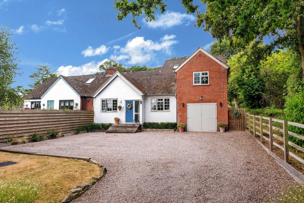Property photo 2 of 39