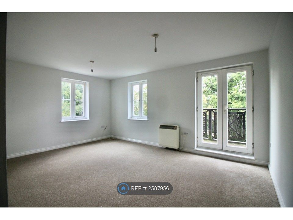 Property photo 2 of 8