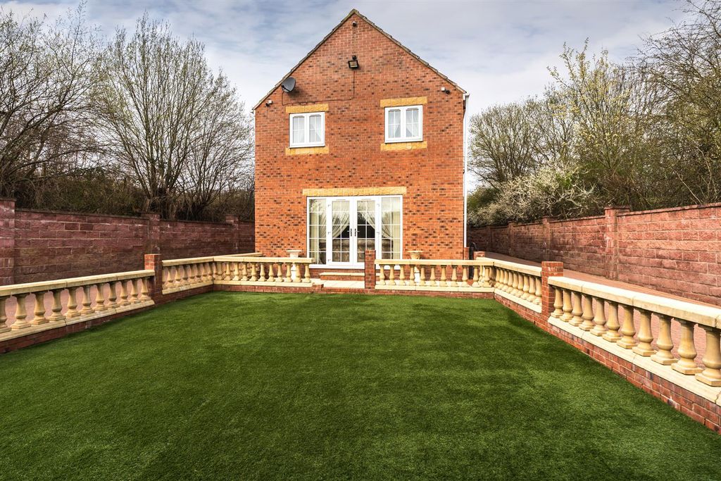 Property photo 3 of 37 Exterior And Gardens