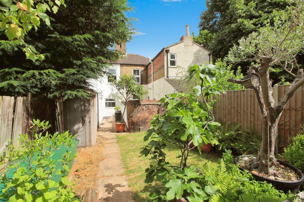 Property photo 3 of 18