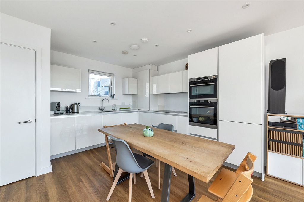 Property photo 3 of 16 Picture No. 08