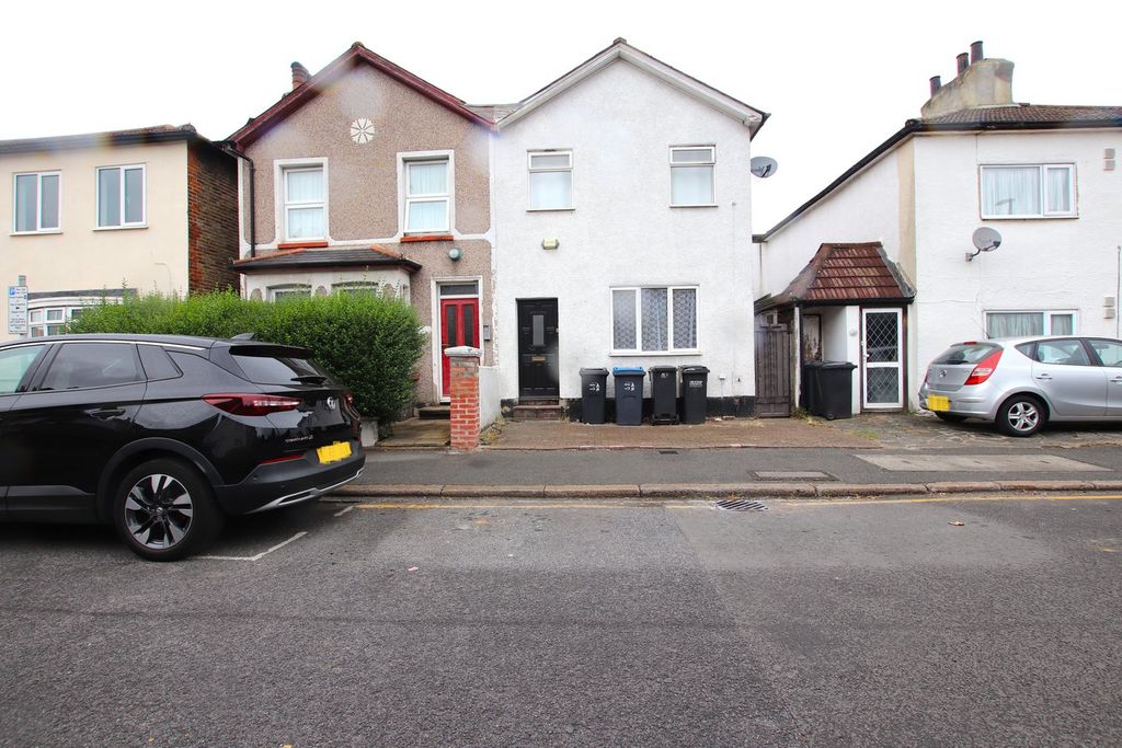 Property photo 2 of 14