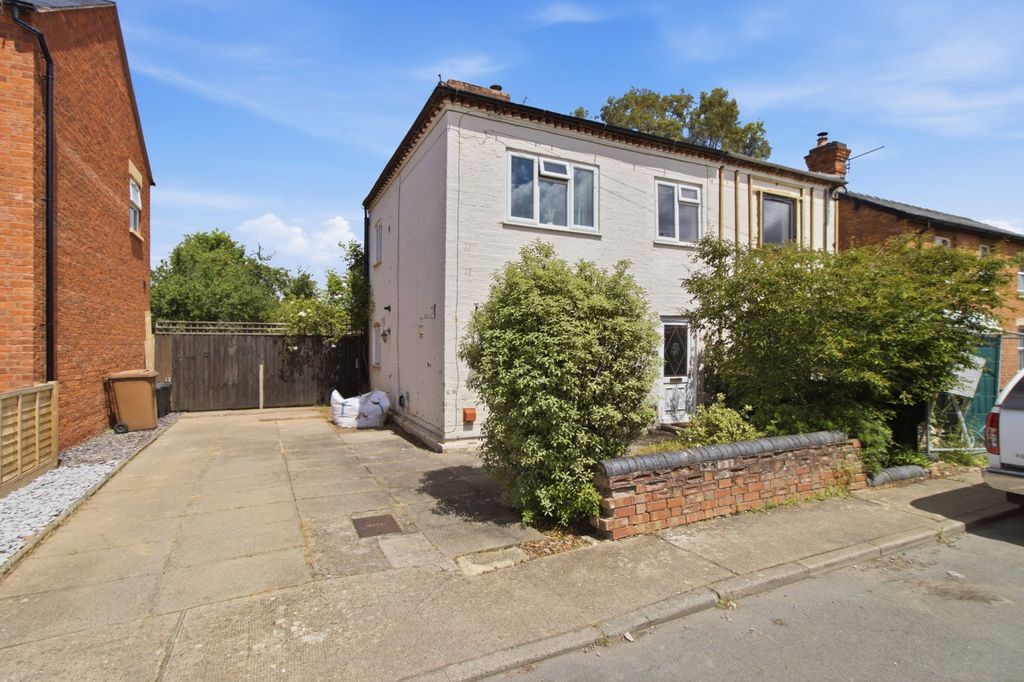 Property photo 1 of 12