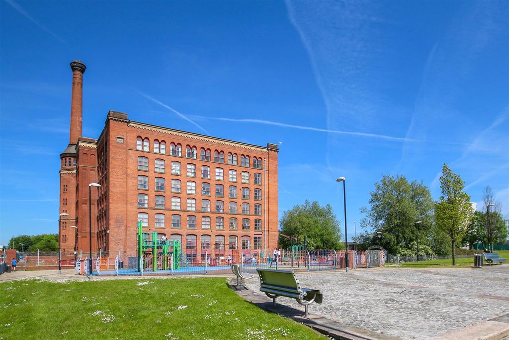 Property photo 1 of 6