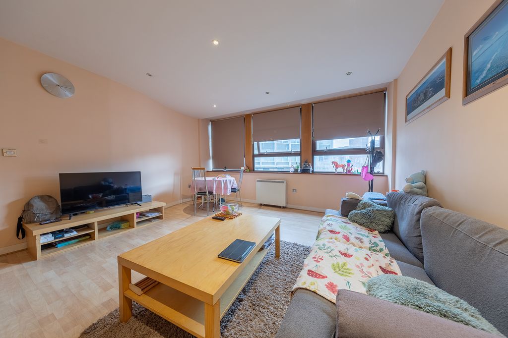 Property photo 3 of 23