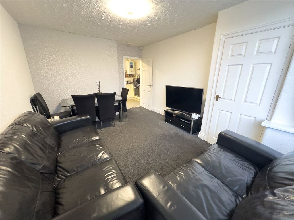 Property photo 3 of 12 Picture No. 02