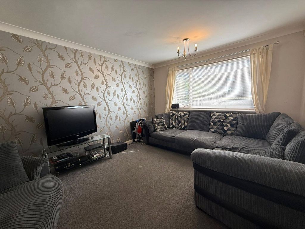 Property photo 2 of 16 Picture No. 05