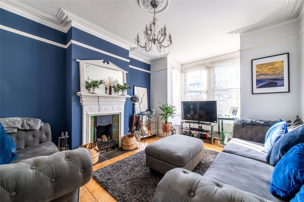 Property photo 2 of 34 Picture No. 07