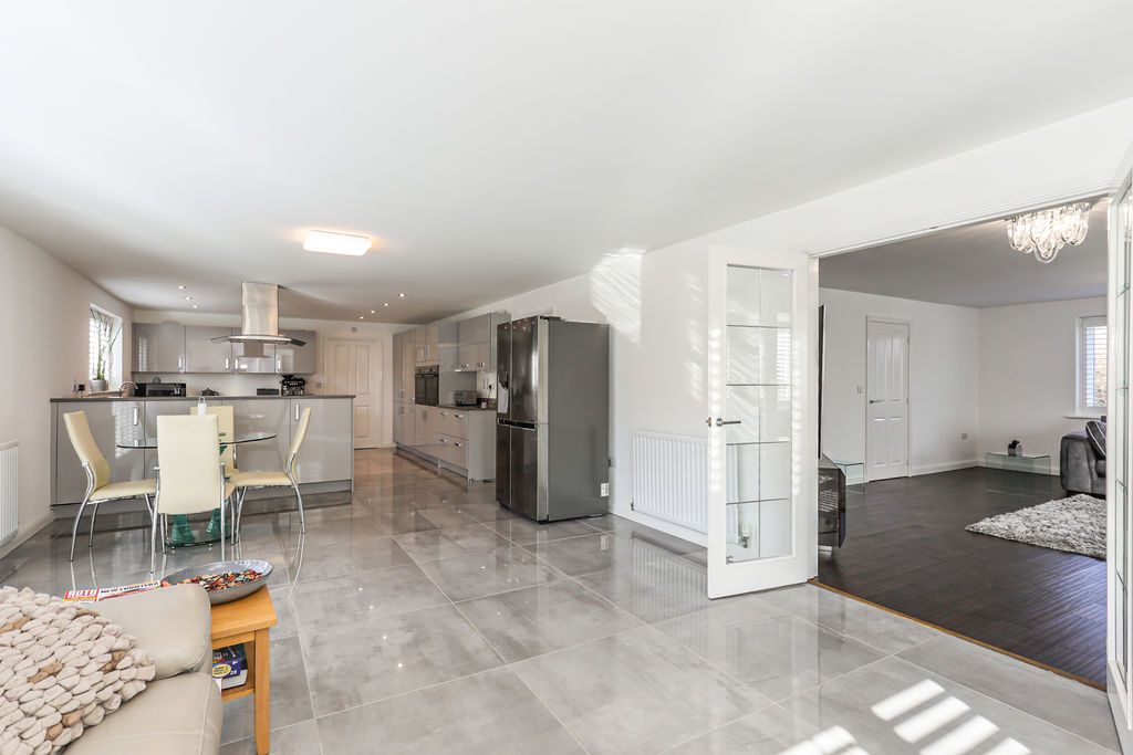 Property photo 2 of 40 Photo 22