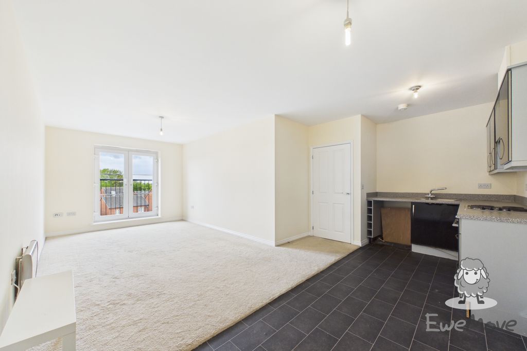 Property photo 2 of 12 5