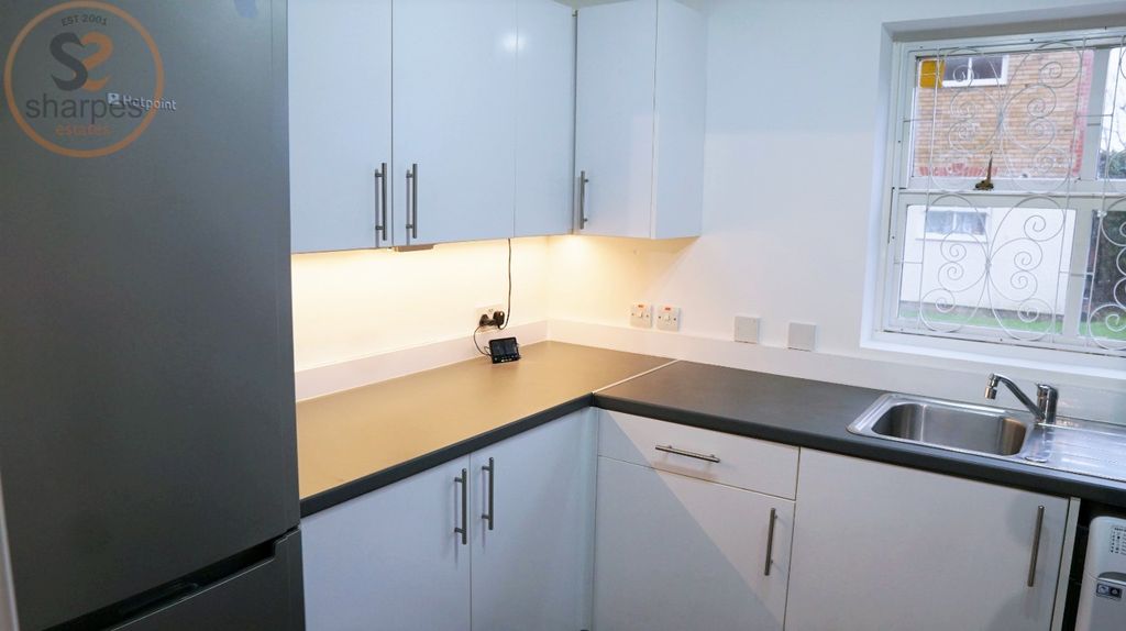 Property photo 3 of 8 2. Kitchen