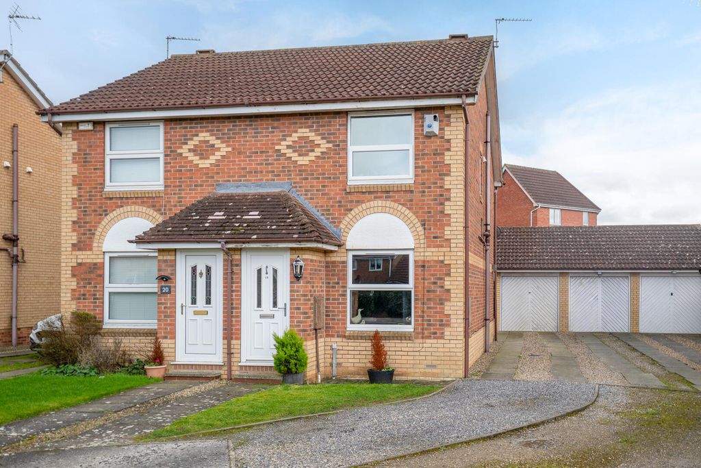 Property photo 1 of 10 Front (Exterior)