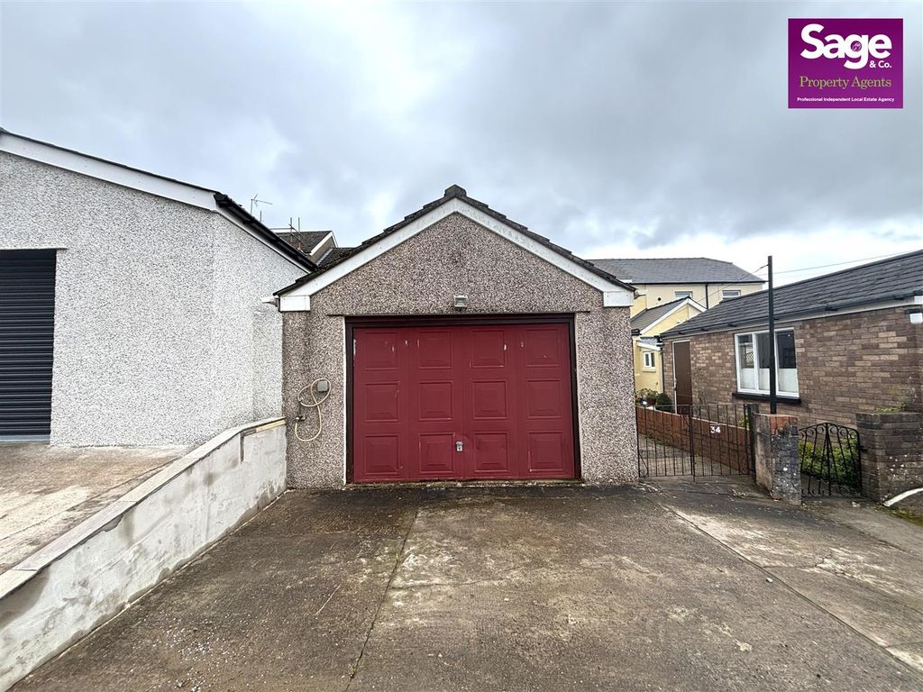 Property photo 2 of 24 Image00024.Jpeg