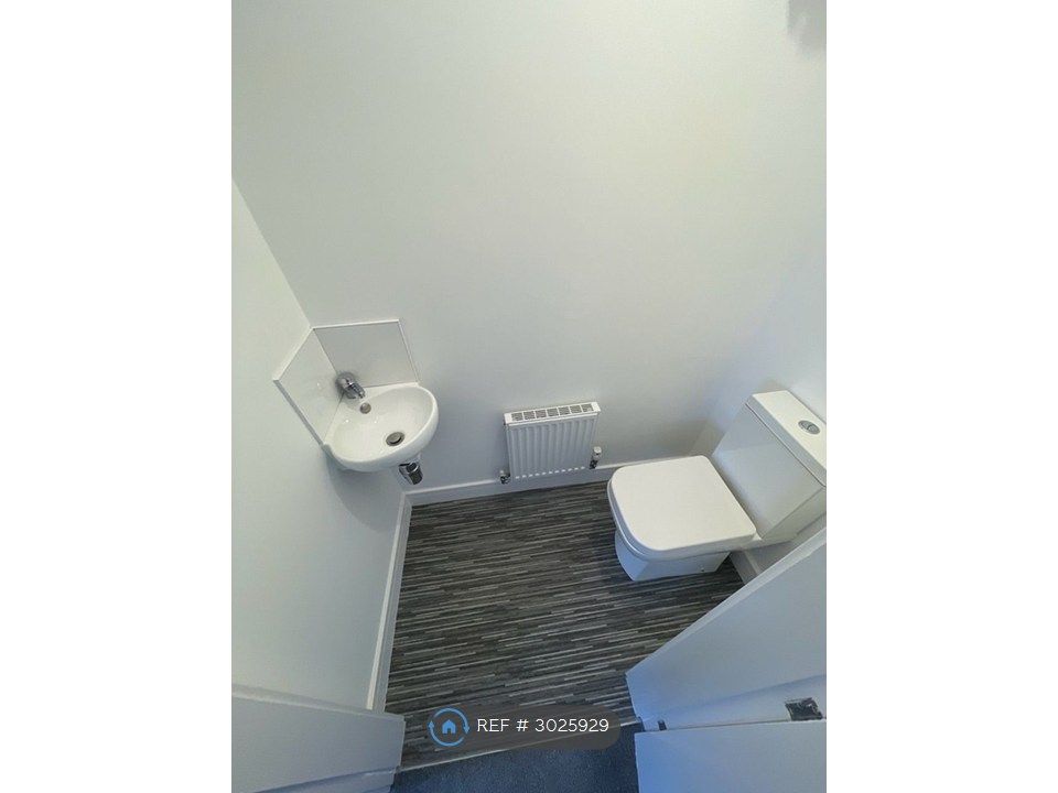 Property photo 3 of 16 Ground Floor Wc