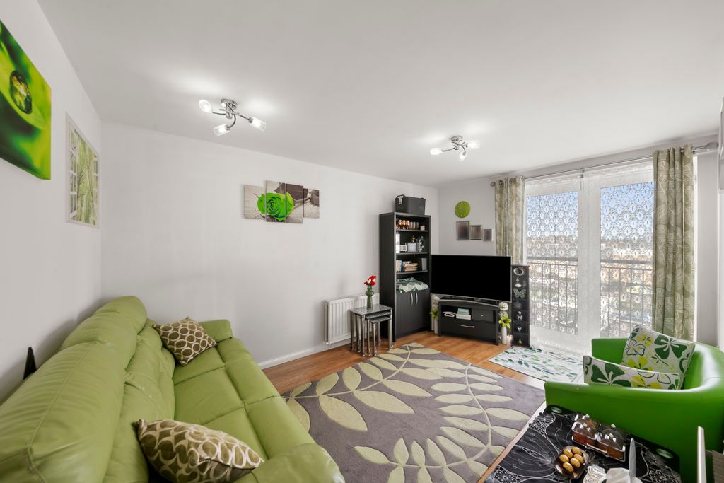 Property photo 3 of 11 Photo 3