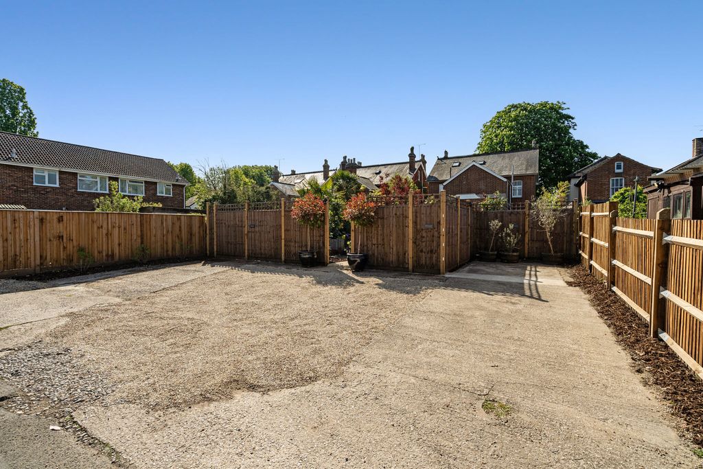 Additional image 23 of 5 bed detached house for saleNetley Street, Farnborough GU14
