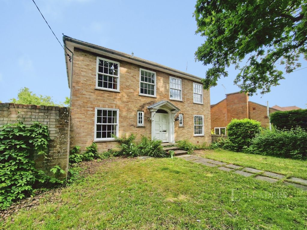 Property photo 1 of 9 External