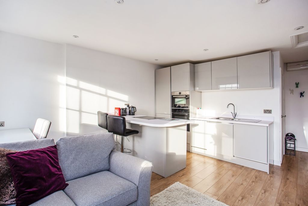 Property photo 2 of 13 Flat 7 291881 (4)