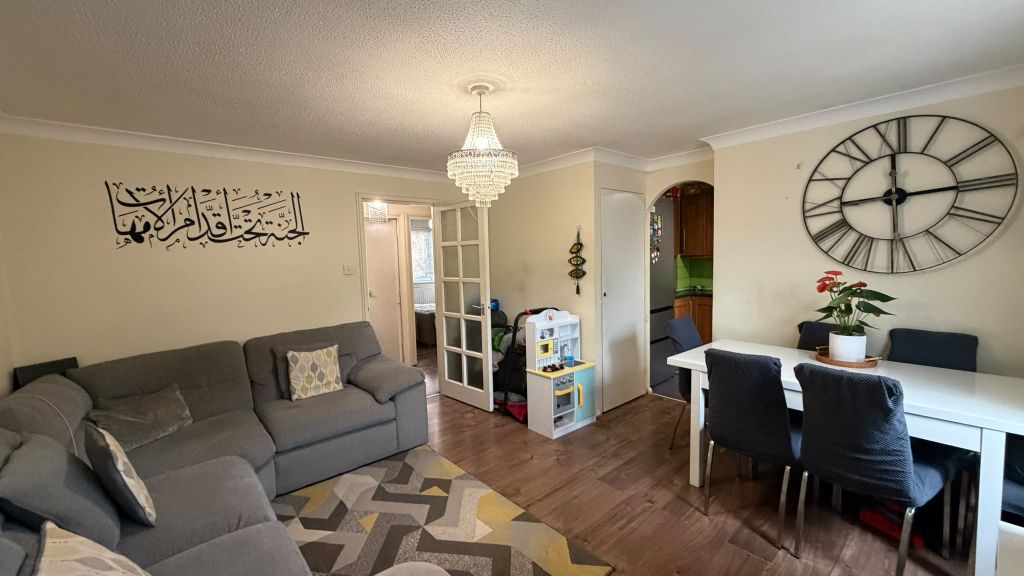 Property photo 3 of 13