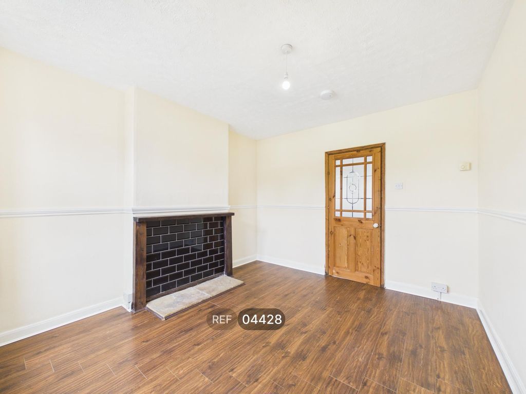 Property photo 3 of 14 Living Room