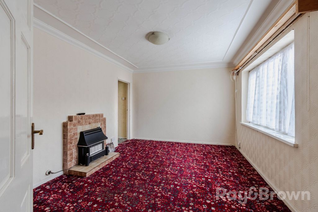 Property photo 2 of 37