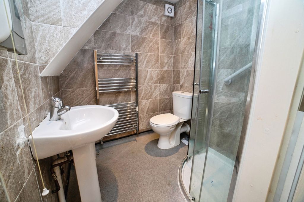 Property photo 3 of 31 Pbox-Img.Jpg