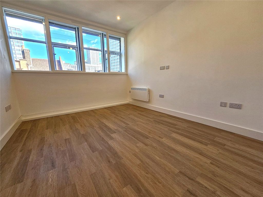 Property photo 1 of 8 Picture No. 03