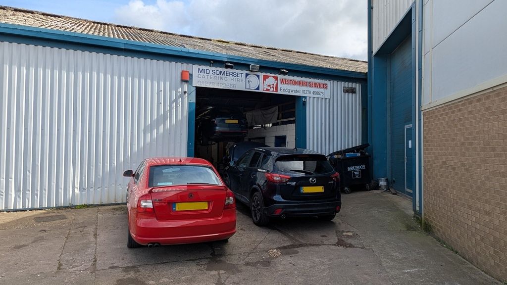 Property photo 1 of 7